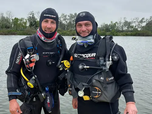 Foto del grupo de buceadores en espejo de agua El Buda. Septiembre 2024