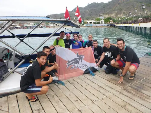 Foto del grupo de buceadores en Puerto Lopez, agosto 2016