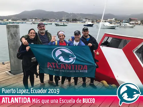 Foto del grupo de buceadores en Puerto Lopez, agosto 2019